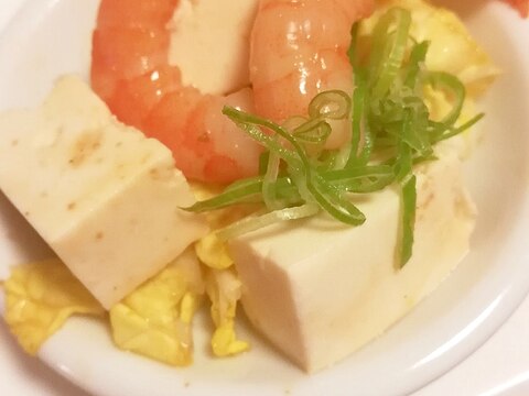 白菜と木綿豆腐とむきエビとネギのごまドレサラダ